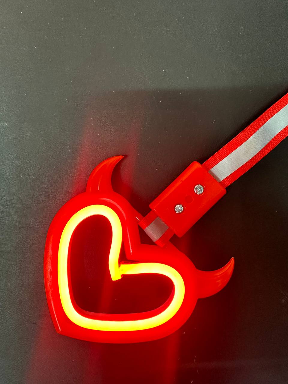 سوریکاوا نئونی